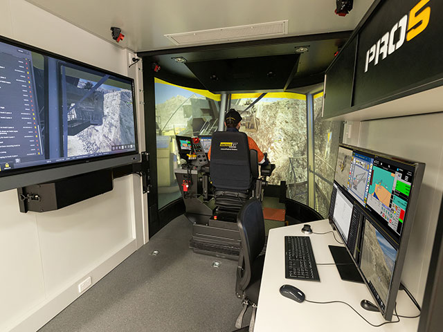 PRO4-B Advanced Equipment Simulator