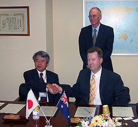 Komatsu Exclusive Alliance Signing