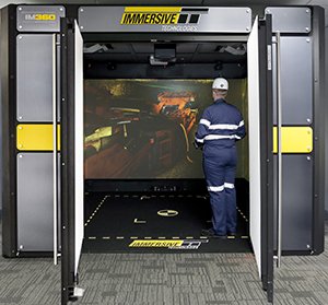Surrounded by 360° of high definition screens the RealMove™ feature allows trainees to freely walk around their mine site and practice responding to events such as emergency evacuations.