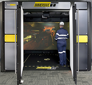 Surrounded by 360° of high definition screens the RealMove™ feature allows trainees to freely walk around their mine site and practice responding to events such as emergency evacuations.