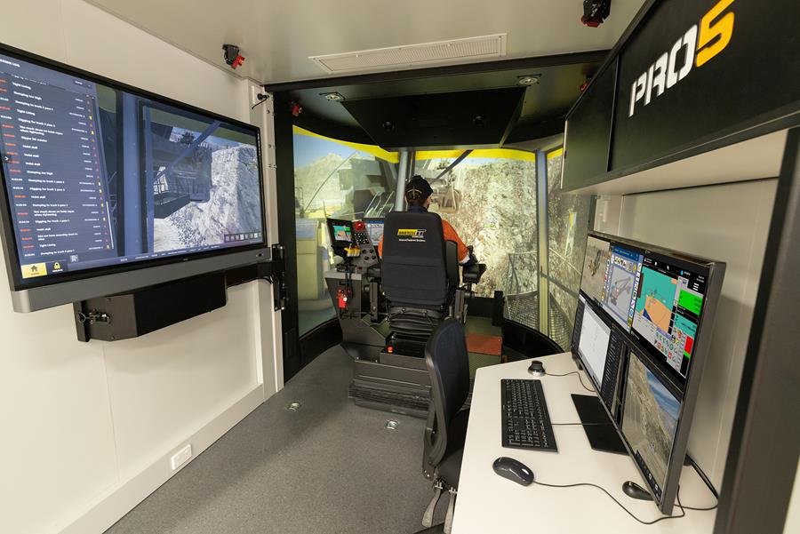 PRO5 - Advanced Equipment Simulator