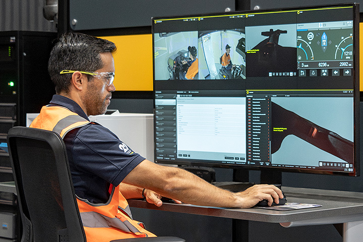 Trainer station with 43 inch monitor interface and 3D mouse” screen