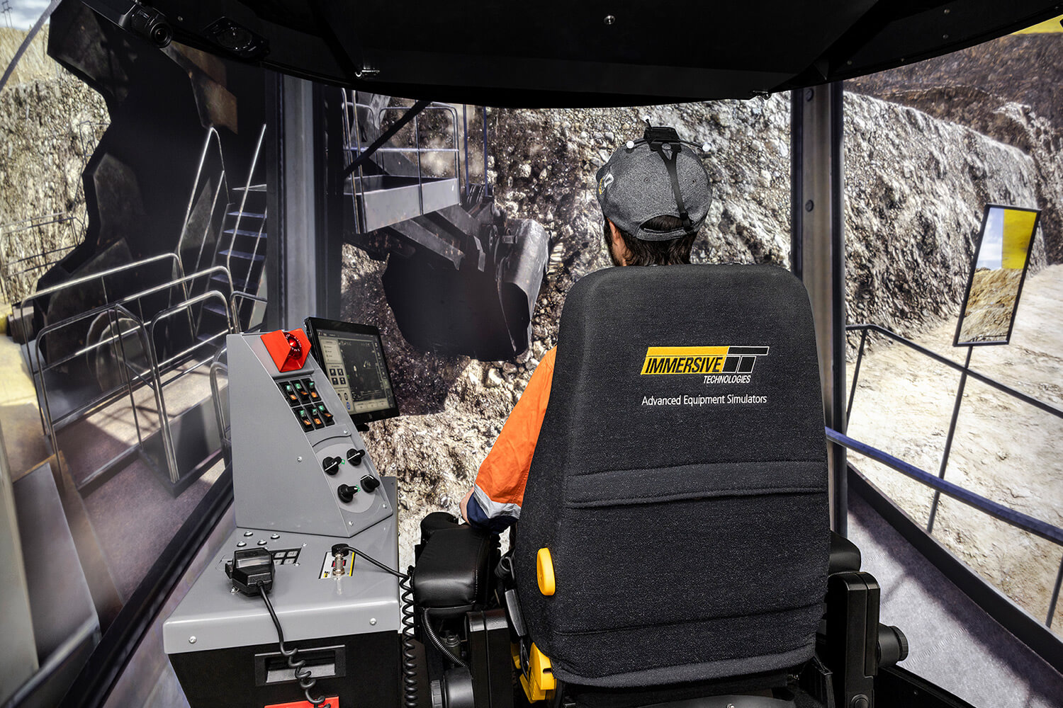 Simulator for Simulator for Komatsu (P&H) 4100XPC & 4800XPC Electric Rope Shovels (Next Gen Seat and Controls, Centurion 6)