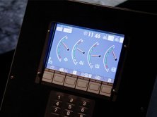 Komatsu PC4000-6 - Vehicle monitoring screen and keypad