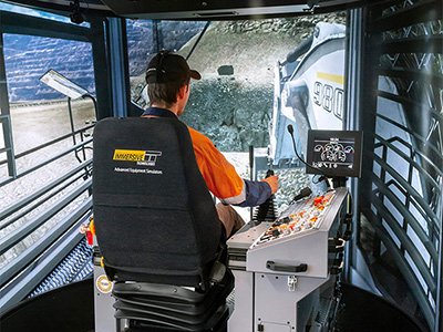 Simulator for Liebherr R9800 Excavator