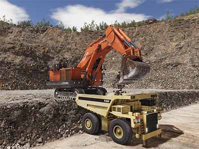 Hitachi EX5600-7 Shovel/Excavator Dumping Training