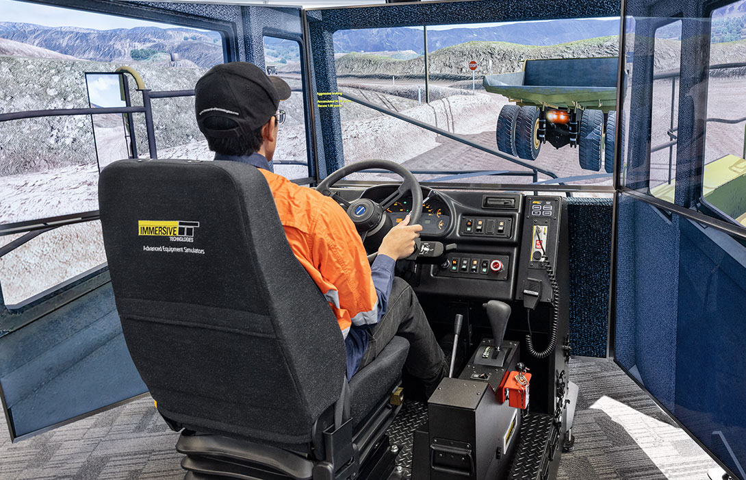 Simulator for Komatsu HD1500-7 Haul Truck