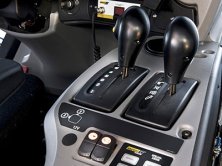 Cat 777F Haul Truck - Functional controls