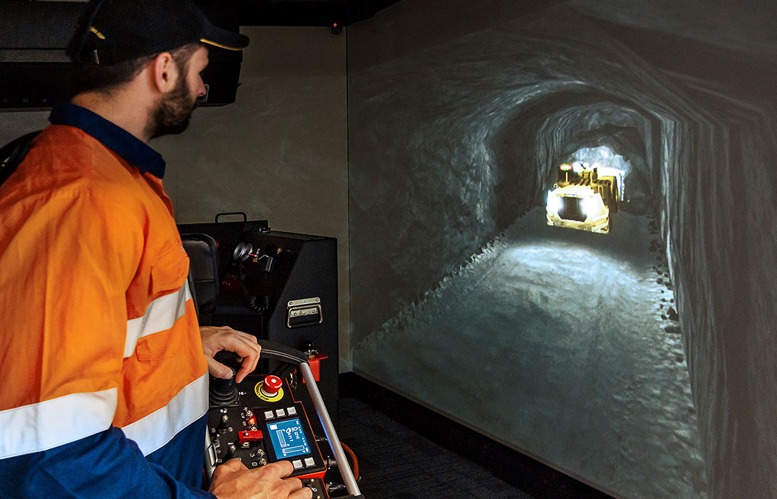 Cat® Minestar Line-of-Sight Remote with Underground Loaders